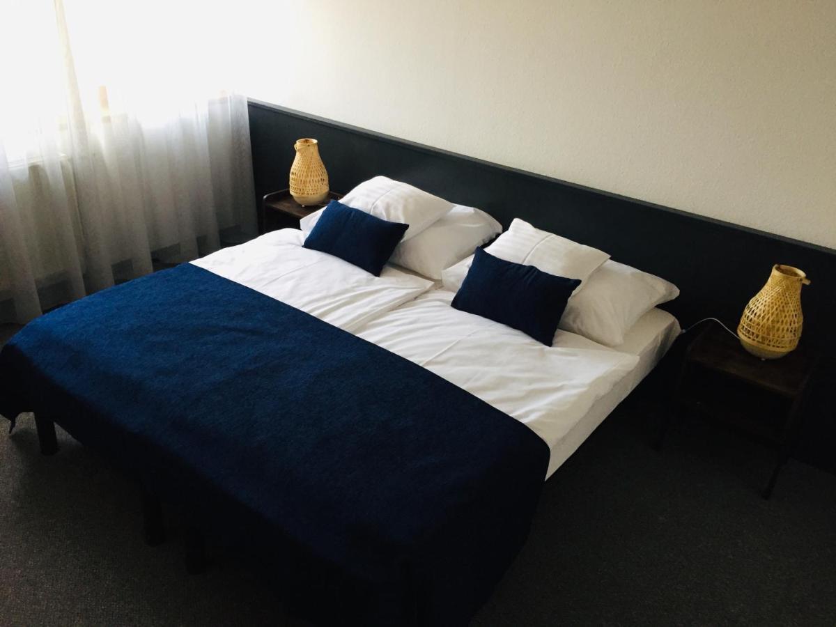 Jonathan Bed&Pizza Komárom Εξωτερικό φωτογραφία